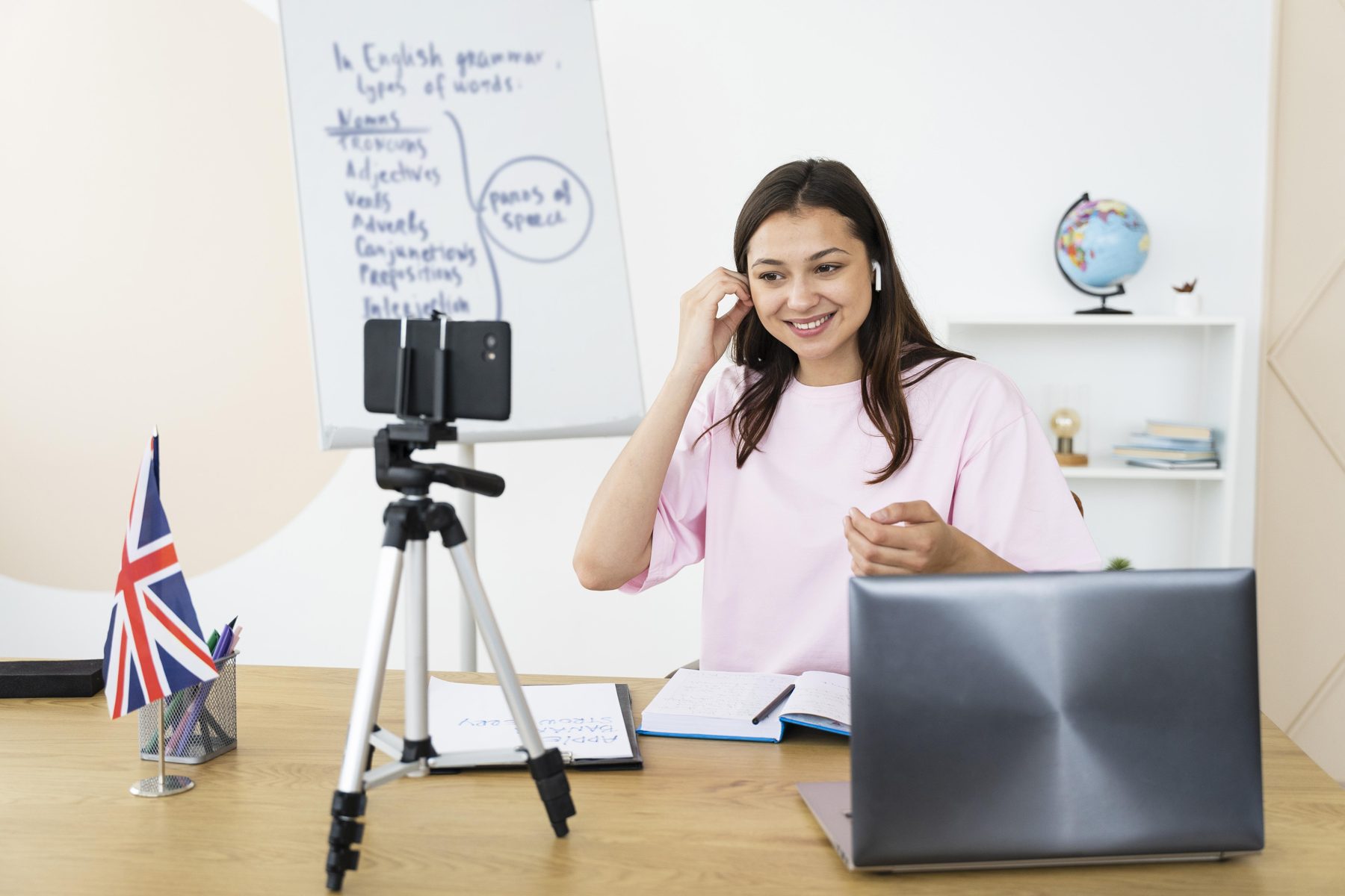 Tutor teaching online